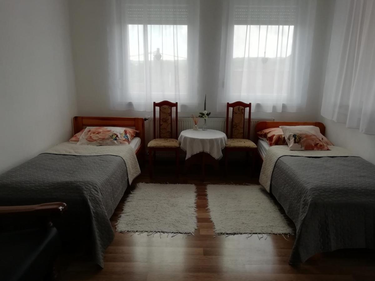Vadasztanya Fogado Appartement Egerszalók Buitenkant foto