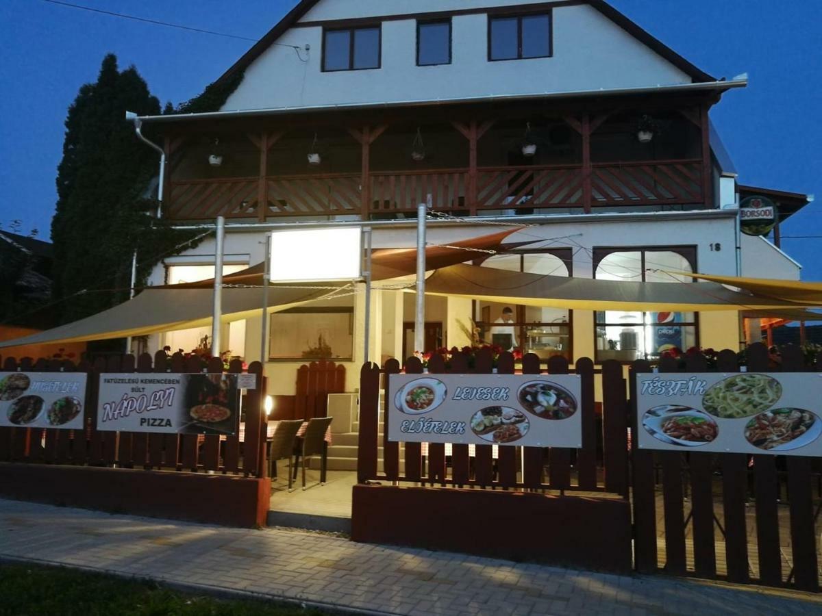 Vadasztanya Fogado Appartement Egerszalók Buitenkant foto